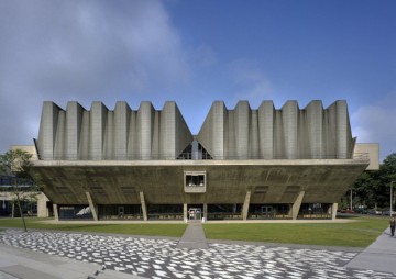 Bedrijf zoekt universiteit