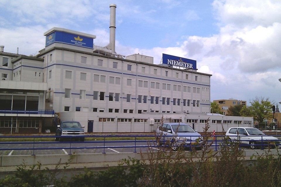 Gebouw van de Koninklijke Theodorus Niemeyer BV was een tabaksfabrikant uit de Nederlandse stad Groningen.