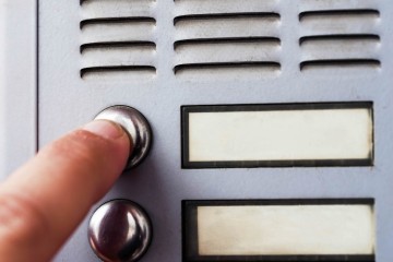 Gemeenten laten impact slimme deurbel onderzoeken