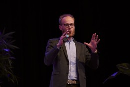 Echt Nep: Spelen met de realiteit in tijden van AI, deepfakes en de metaverse