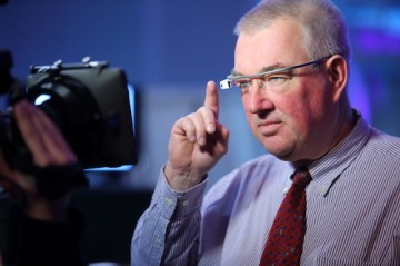 Is de overheid toe aan een bril?