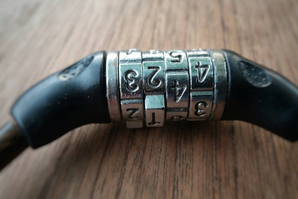 Hangslot, Veiligheid, Achtergrond, Beveiliging, Code