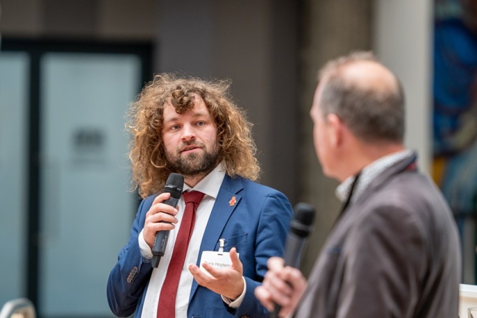 |Michiel Steltman tijdens het debat