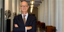 'Aanbesteden verstrikt geraakt in de procedures'