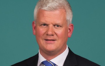 Chris van Dam wil zijn expertise blijven inbrengen in Tweede Kamer