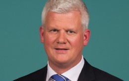 Chris van Dam wil zijn expertise blijven inbrengen in Tweede Kamer