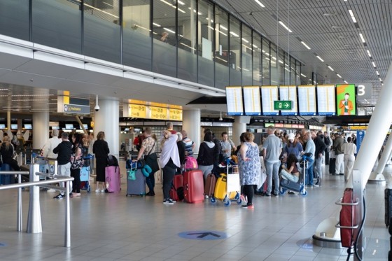 Experiment: digitale paspoortcontrole op Schiphol