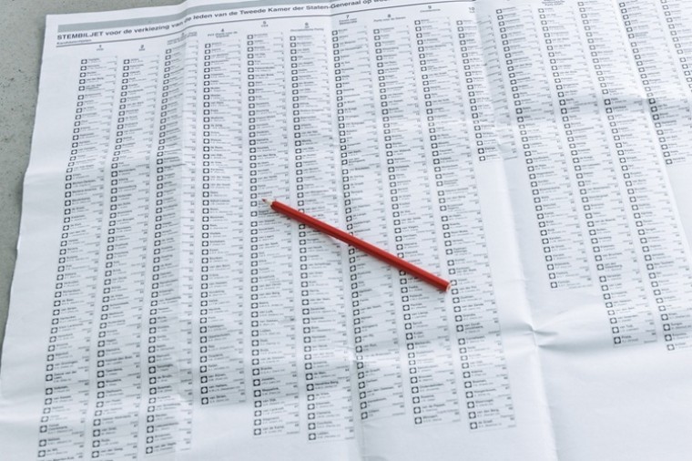 Leegloop IT-experts in de Kamer, kennis en continuïteit onder druk