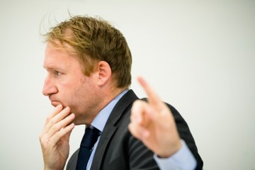 Kees Verhoeven breekt lans voor digitale infrastructuur