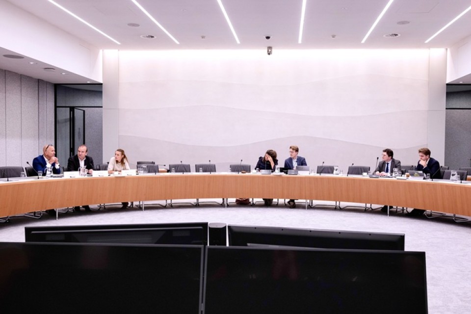 |Jesse Six Dijkstra in de Commissie-DiZa|Barbara Kathmann in de Commissie-DiZa-