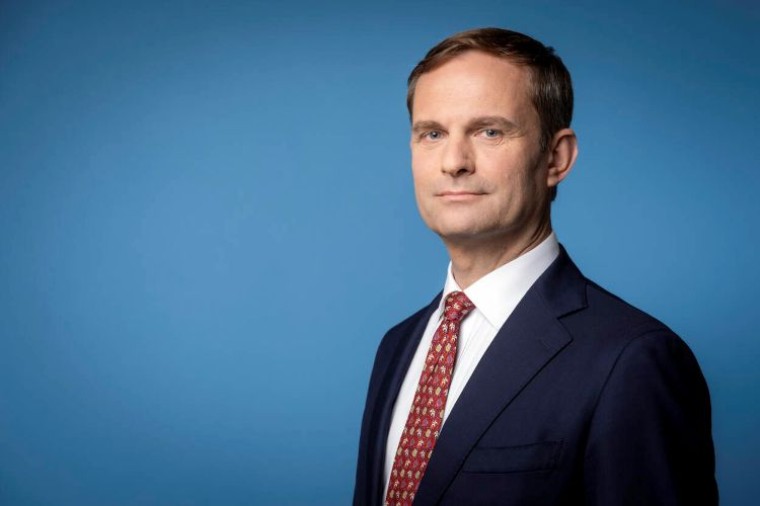 Staatssecretaris neemt het schoorvoetend op voor ‘cruciale’ AP