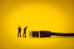 Rathenau Instituut: “Kabinet: stop met het overschatten van de kansen van digitalisering”