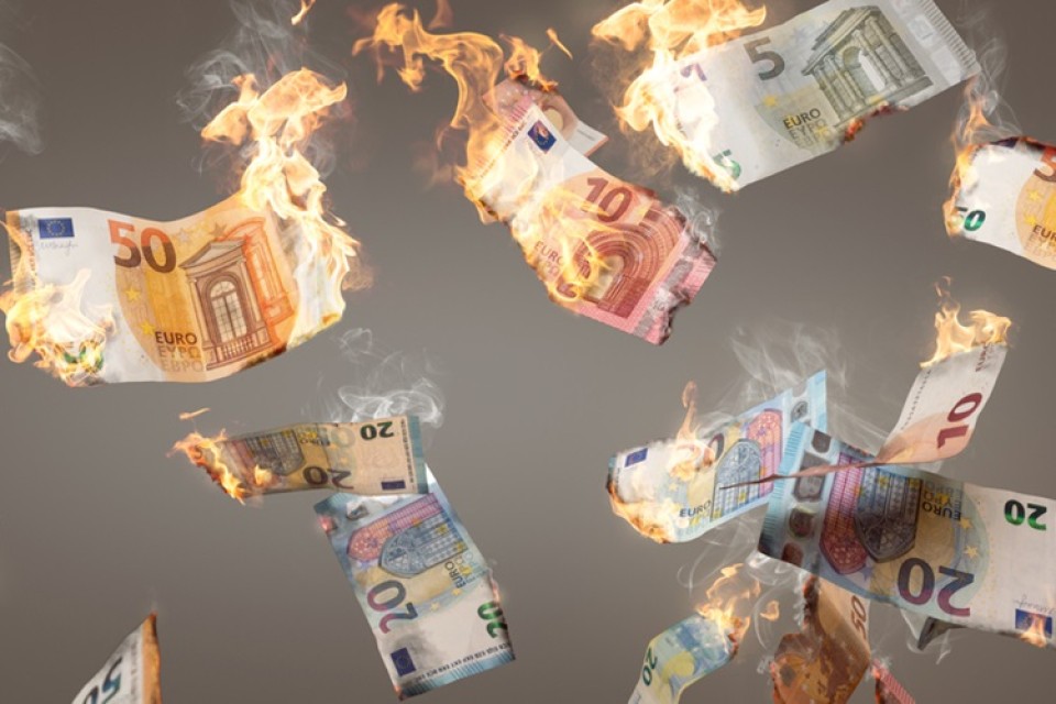 Brandende Eurobiljetten|Brandende eurobiljetten|