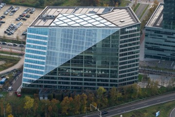 Amsterdam gunt ict-project aan duurder Deloitte