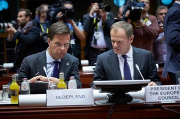 Rutte maant Tusk tot topaandacht voor digitale markt