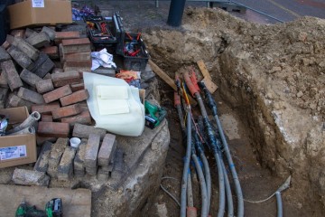 EZK: We moeten blijven investeren in datacenters, cloud en zeekabels