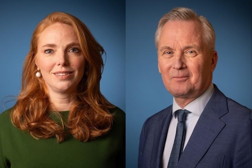 Portretten van de twee staatssecretarissen naast elkaar