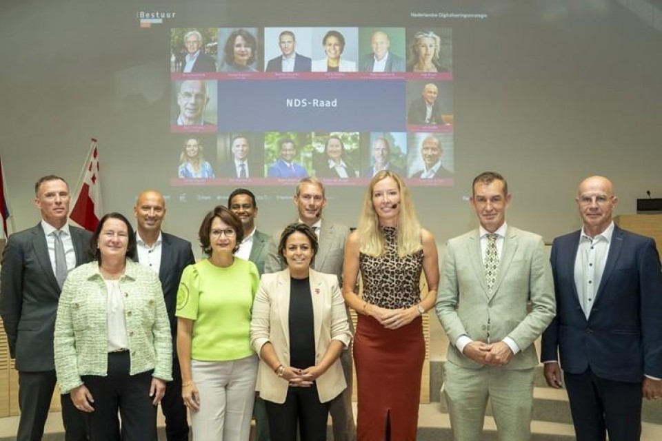 Leden van de NDS-Raad op het podium tijdens het iBestuur Congres, september 2025