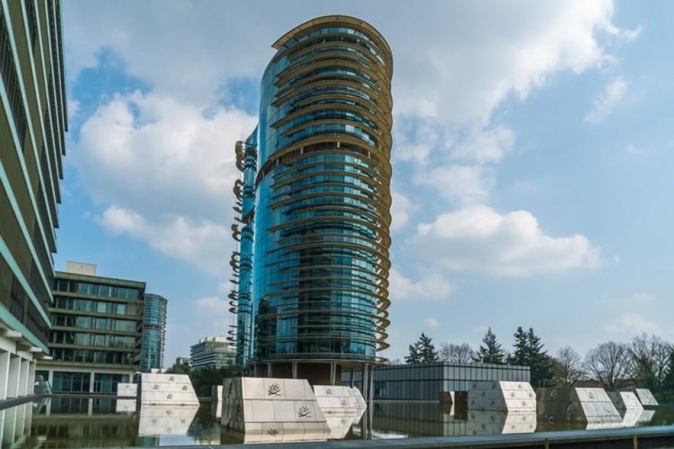 Gebouw van de Belastingdienst in Apeldoorn. 