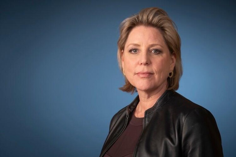 Minister OCW wil "publieke regie" op digitale autonomie van scholen