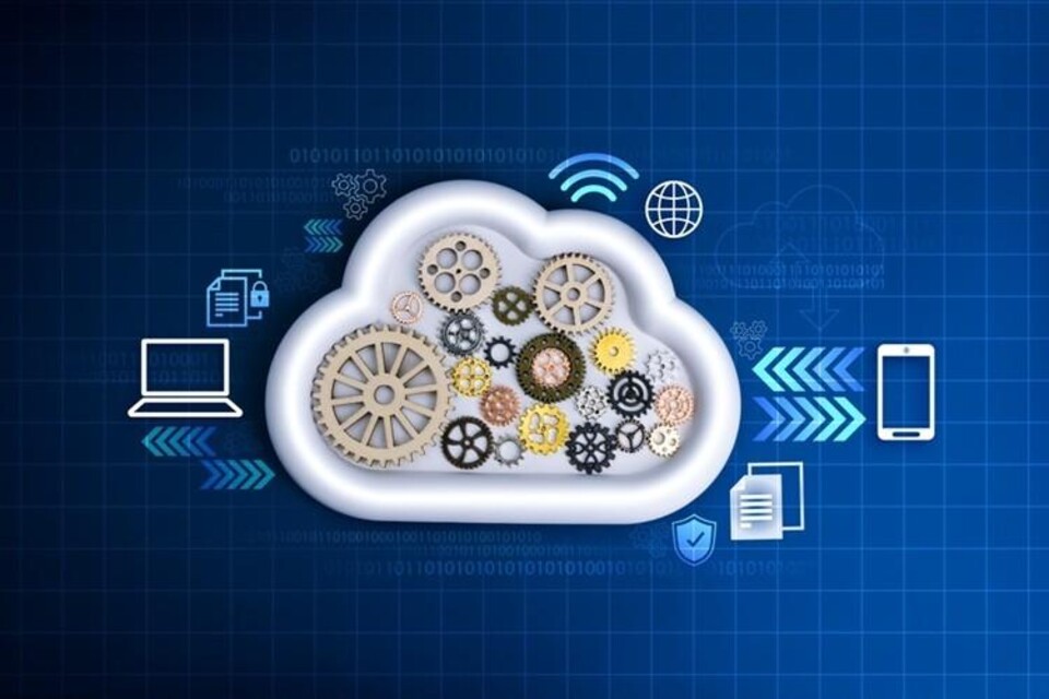 Witte cloud met tandwielen en technologie-iconen op blauwe digitale achtergrond
