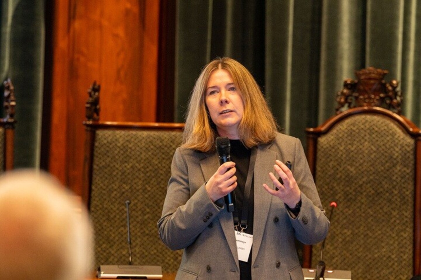 Olga Gadyatskaya presenteert